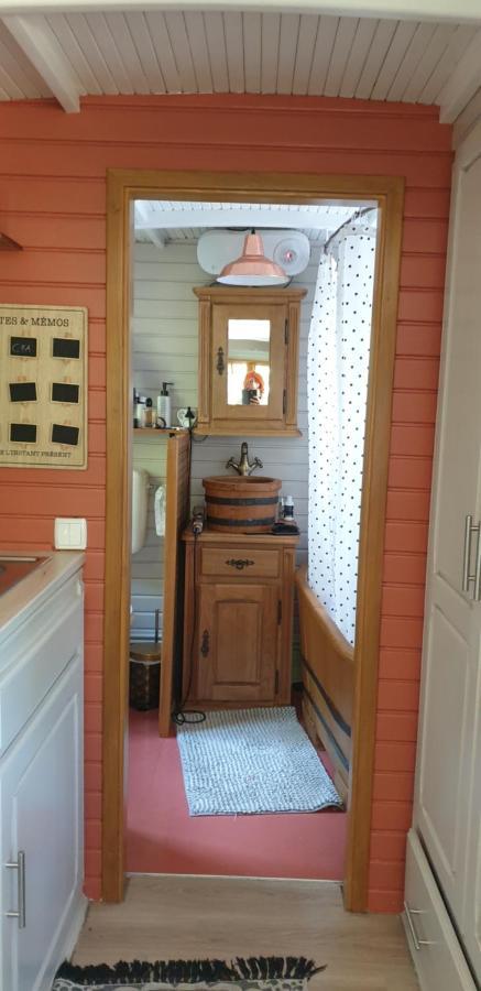 Maison d'hôtes Roulotte en bois Sud France à Le Soler Extérieur photo